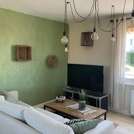 Tres Jolie Maison A Cote De La