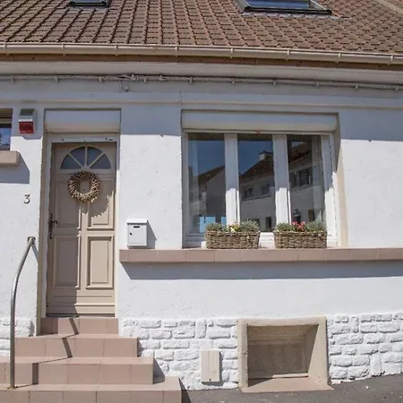 Tres Jolie Maison A Cote De La Villa *